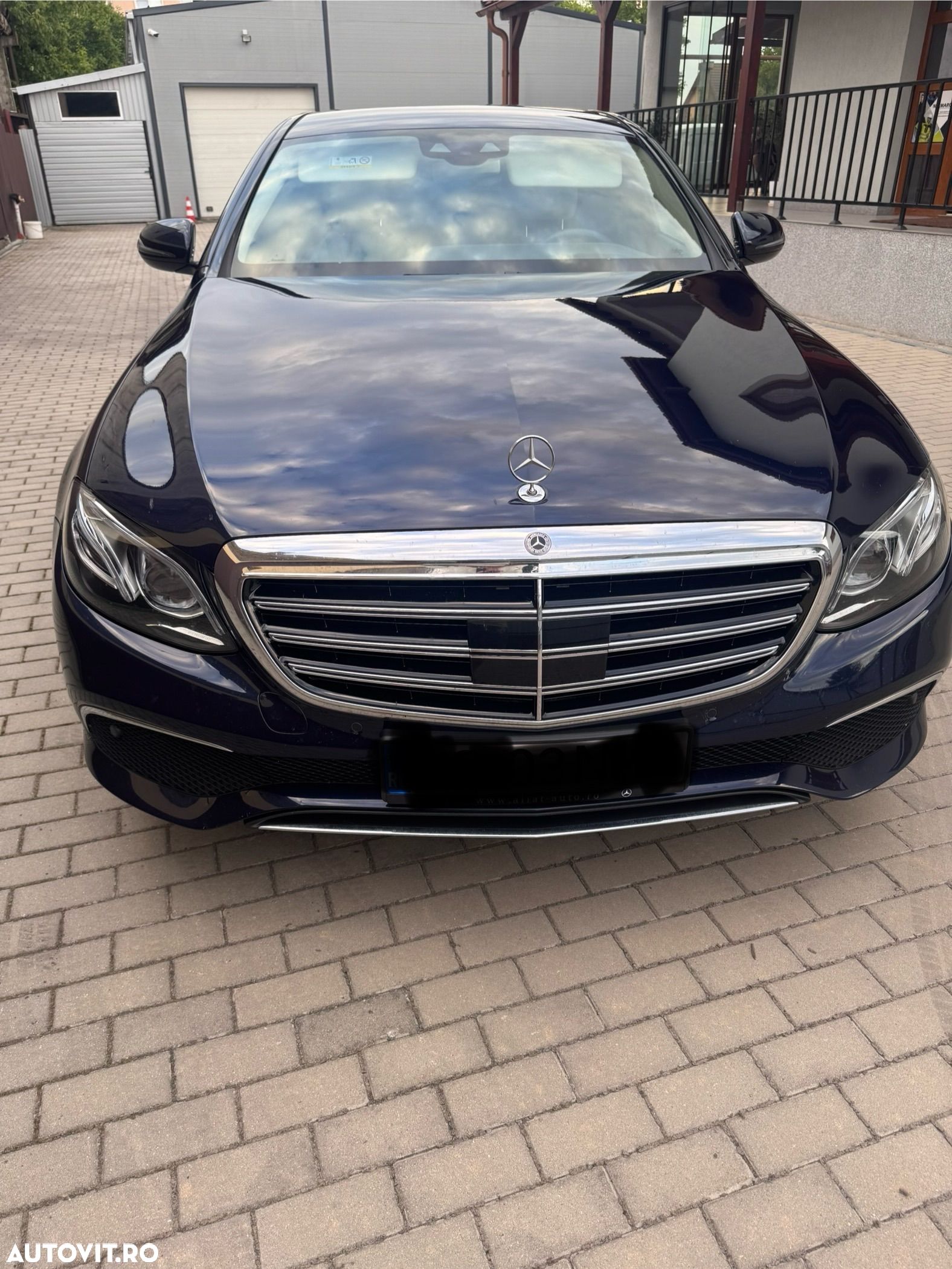 Mercedes-Benz E 220 d 4Matic 9G-TRONIC - 1