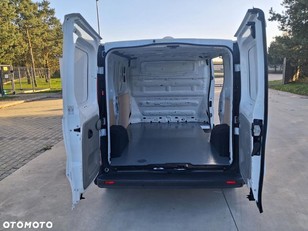 Opel Vivaro - 22