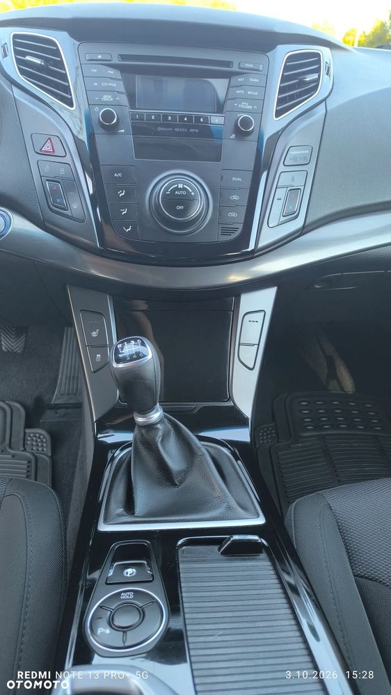 Hyundai i40 Kombi blue 1.6 Space - 25