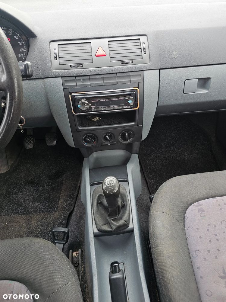 Skoda Fabia 1.2 HTP Basis - 15