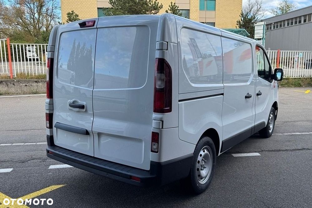 Renault Trafic L1H1 Extra 2.0 130KM - 5