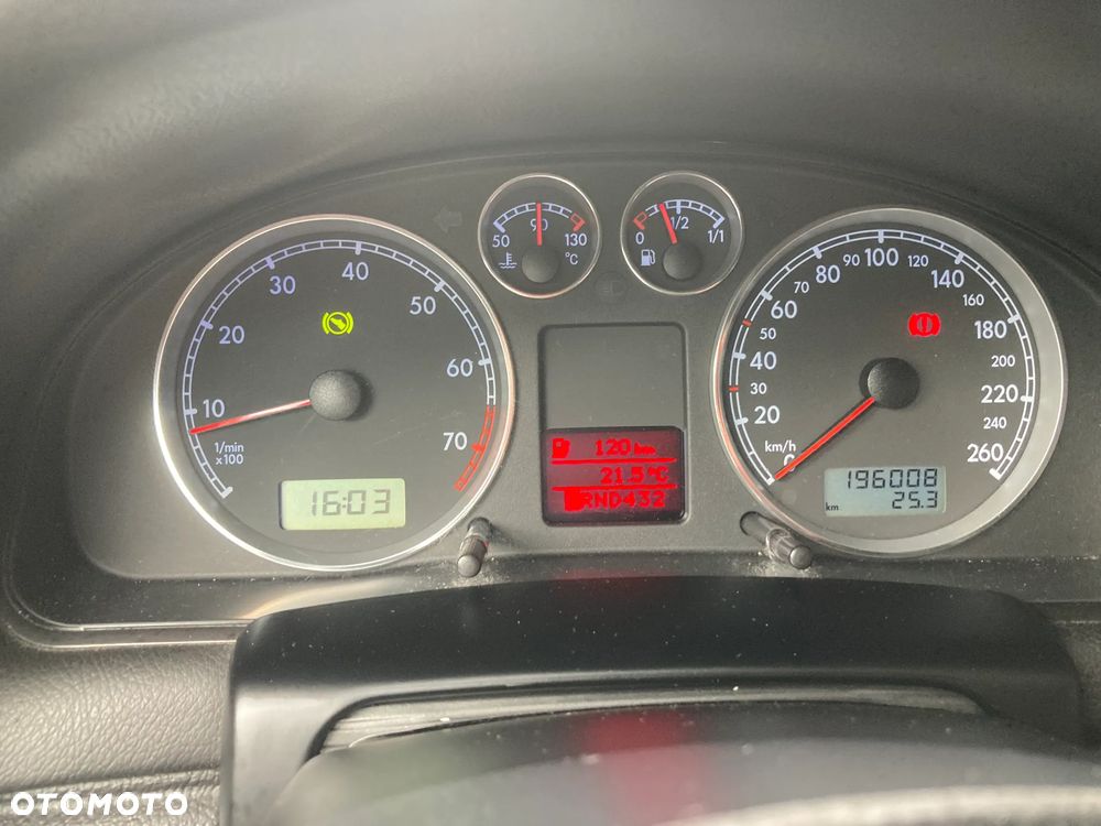 Volkswagen Passat 1.8T Highline Tiptr - 38