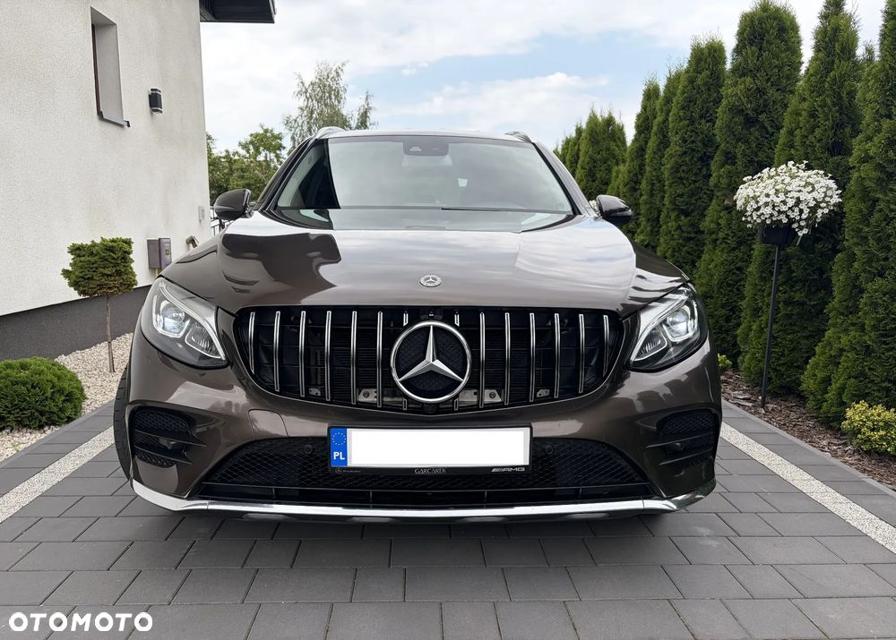 Mercedes-Benz GLC - 29