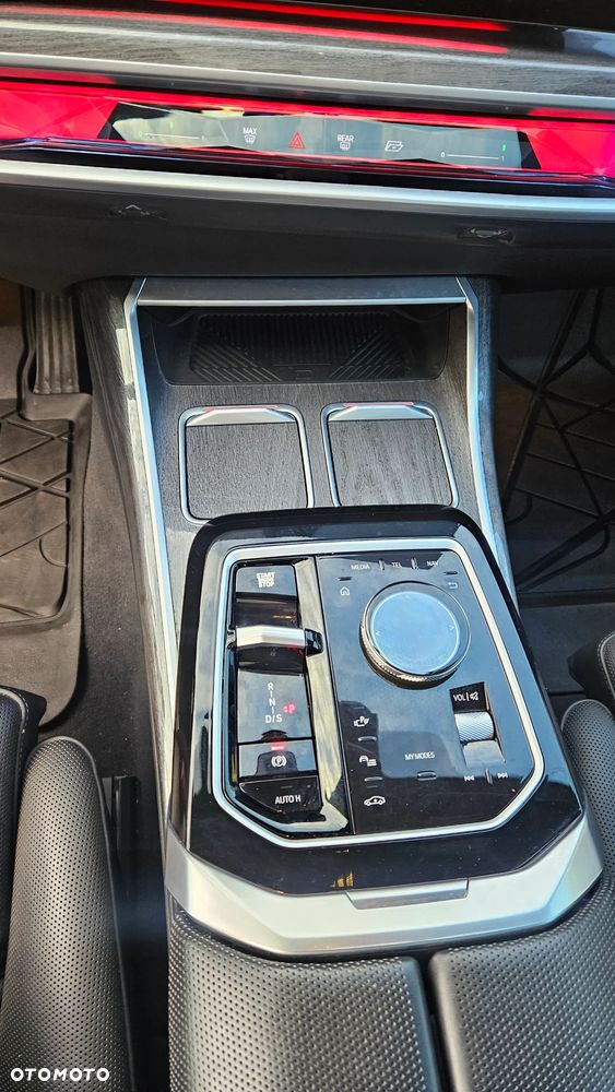 BMW Seria 7 - 33