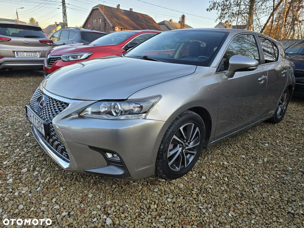 Lexus CT - 3