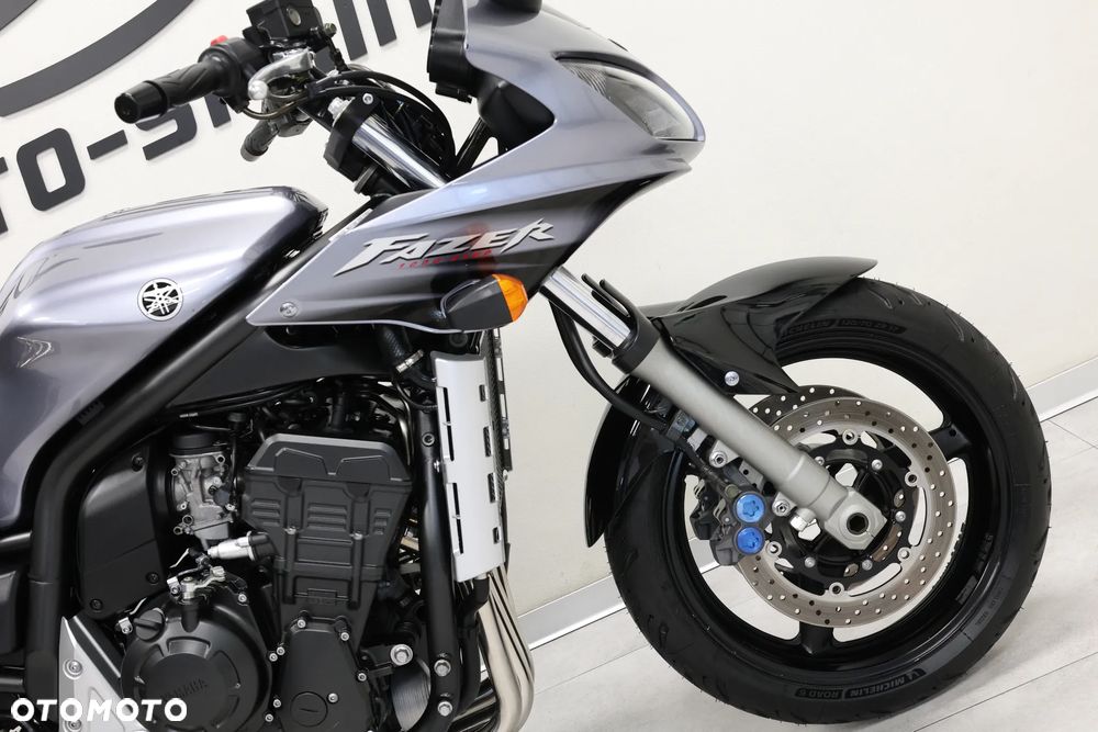 Yamaha FZS - 20