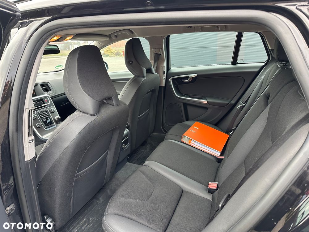 Volvo V60 D3 Momentum - 9