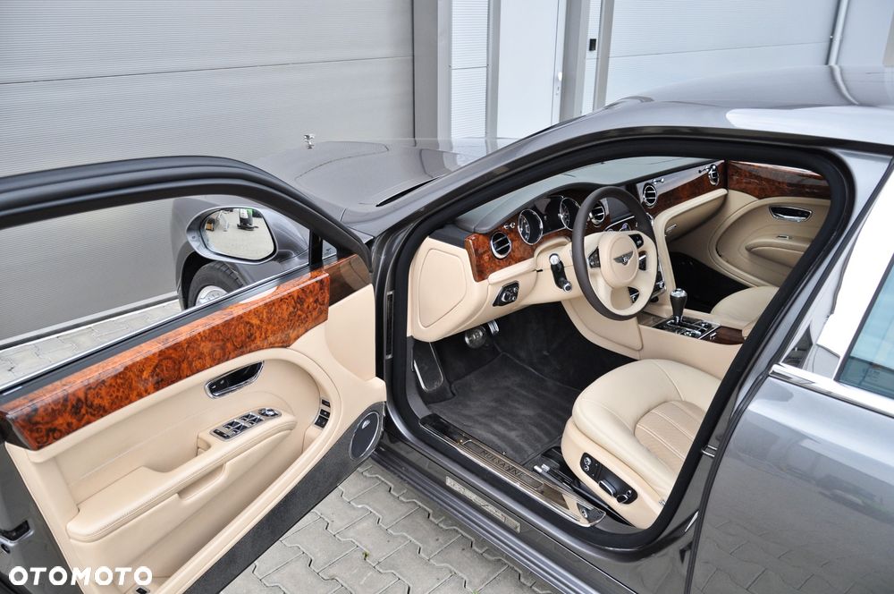 Bentley Mulsanne - 13