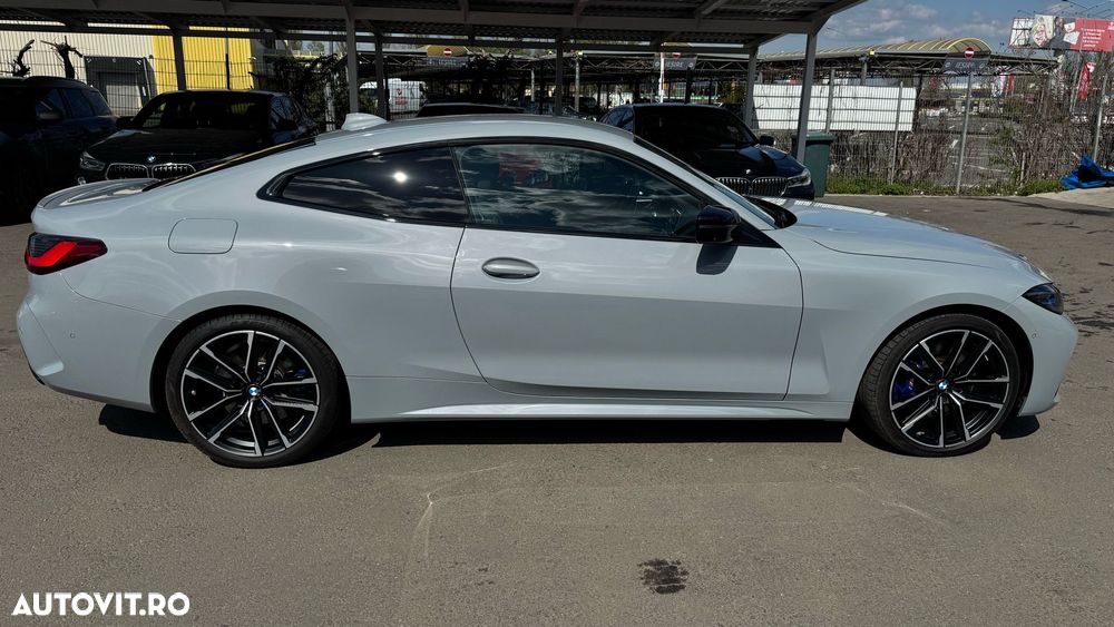 BMW M4 M440i xDrive - 17