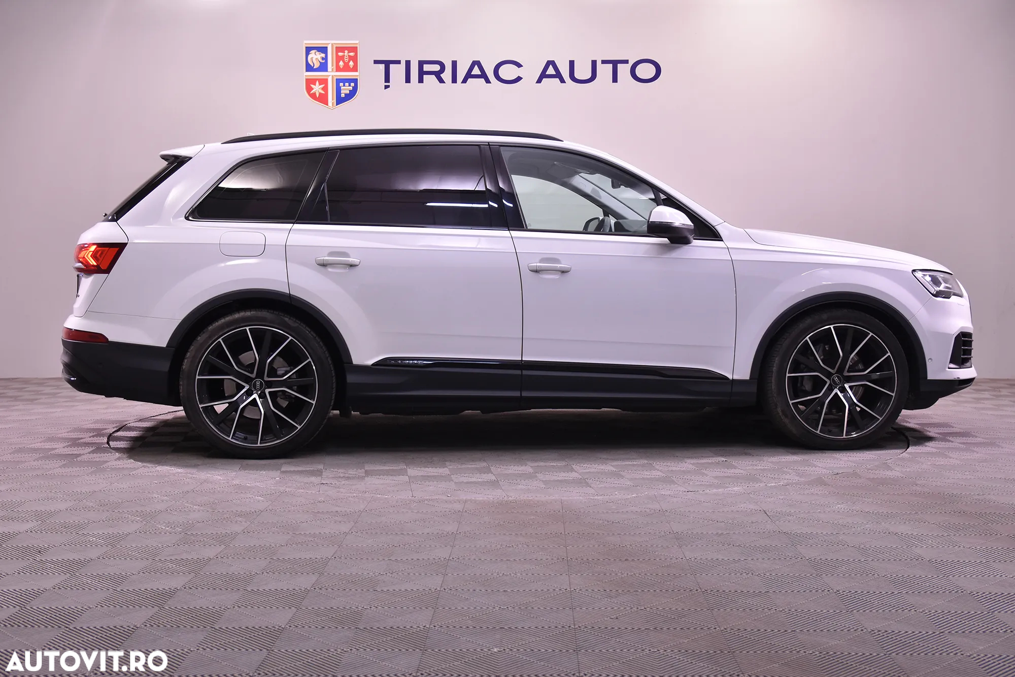 Audi Q7 55 TFSI quattro Tiptronic - 6