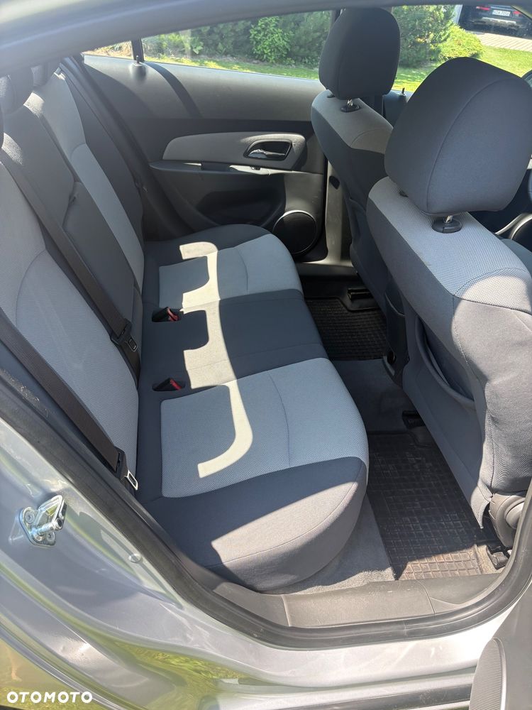 Chevrolet Cruze 2.0 VDCi LS - 12