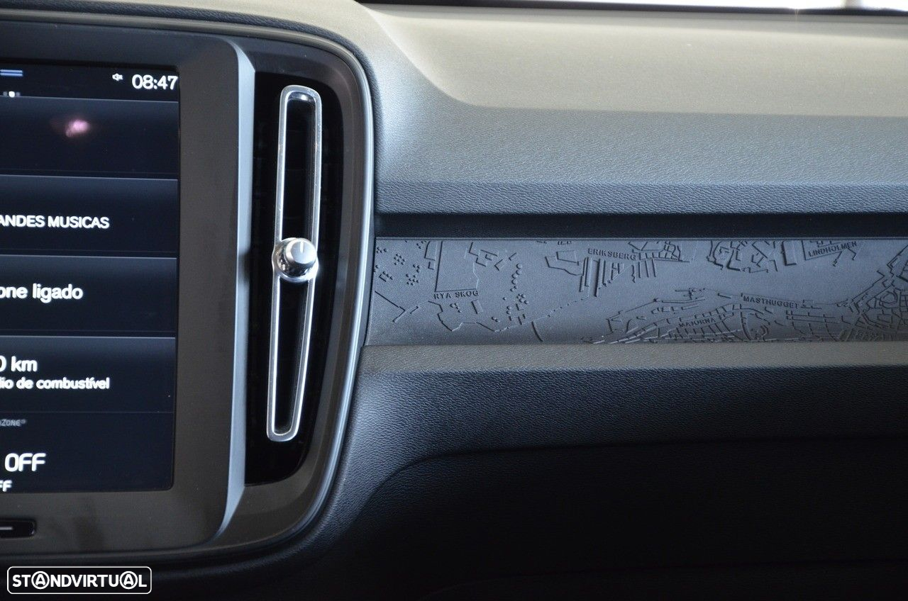 Volvo XC 40 1.5 T2 Momentum Core - 11
