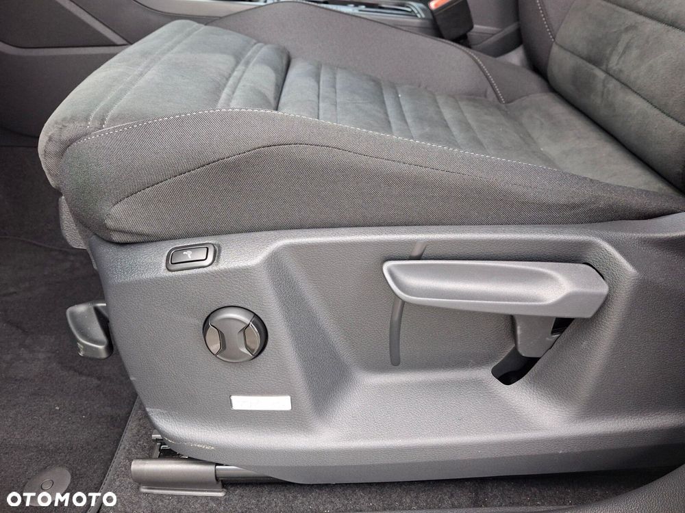 Volkswagen Touran 2.0 TDI BMT SCR Comfortline Plus - 13
