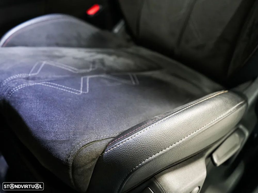 DS DS7 Crossback E-Tense Performance Line EAT8 - 36