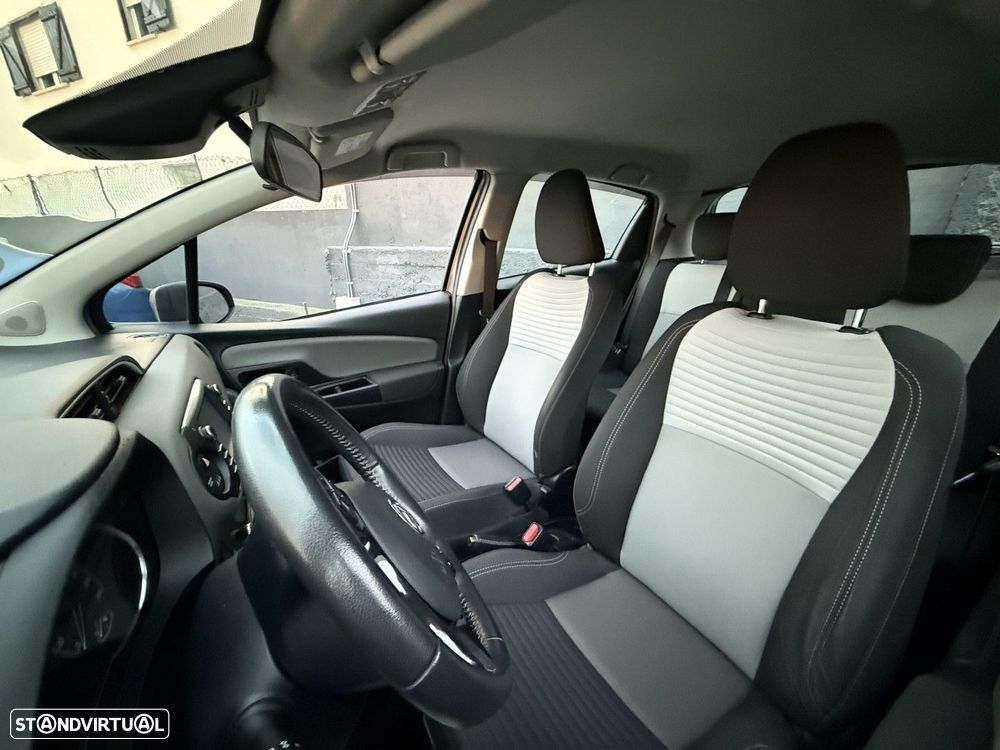 Toyota Yaris 1.5 HSD Comfort +P.Style+P.Techno - 2