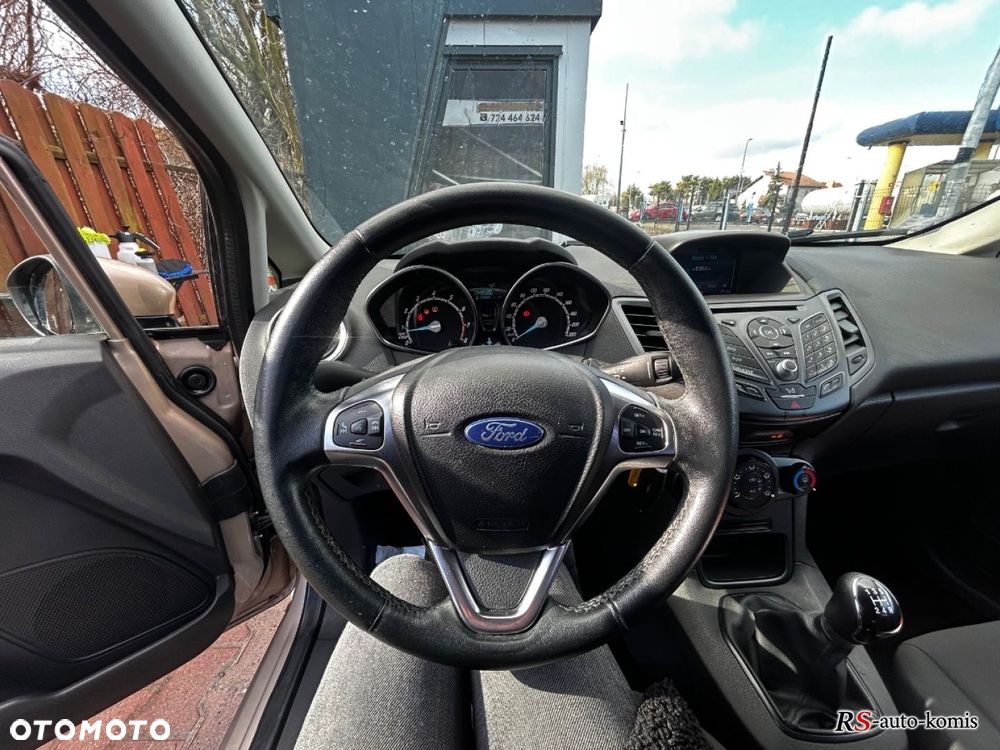 Ford Fiesta - 21