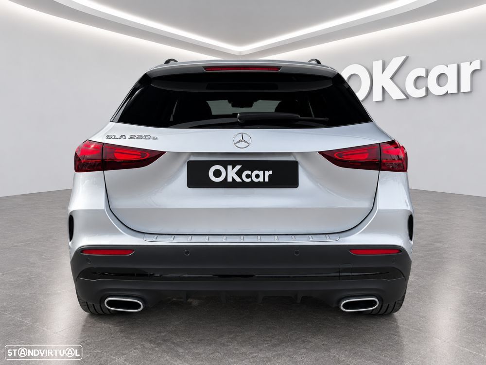 Mercedes-Benz GLA 250 e 8G-DCT AMG Line - 12