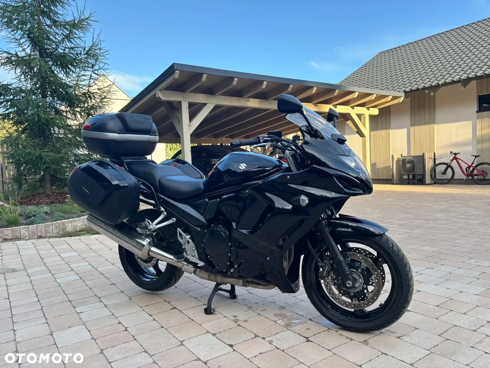 Suzuki GSX - 7