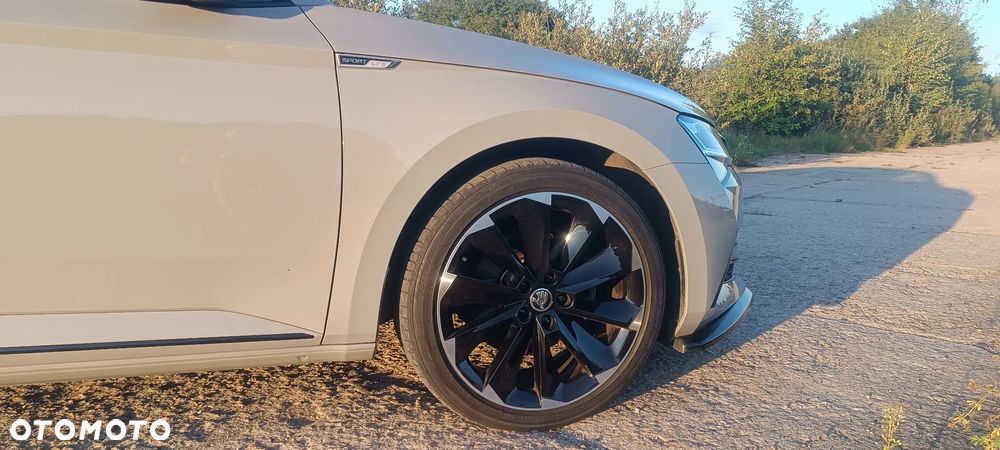 Skoda Superb 2.0 TSI Sportline DSG - 25