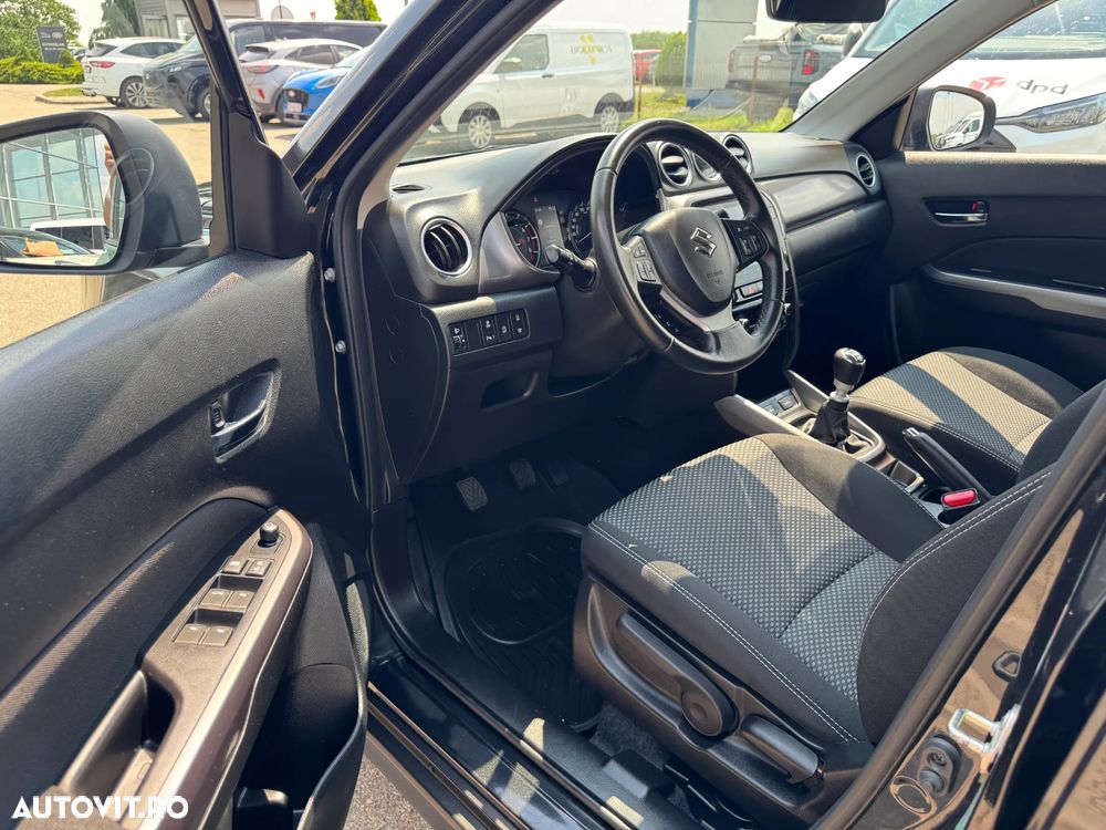 Suzuki Vitara 1.4 Boosterjet AllGrip MHEV Passion - 23