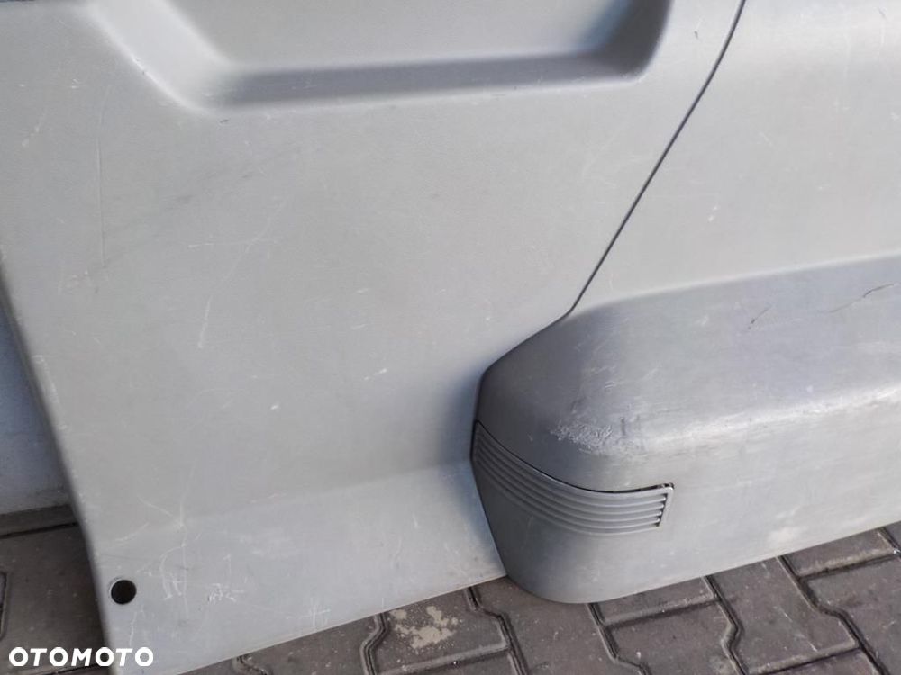 VW T5 DŁUGA TAPICERKA BOCZEK TYŁ TYLNA PRAWA - 2