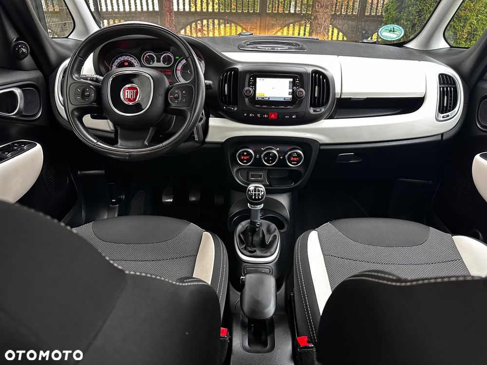 Fiat 500L Urban 1.4 T-Jet 16V Lounge - 32