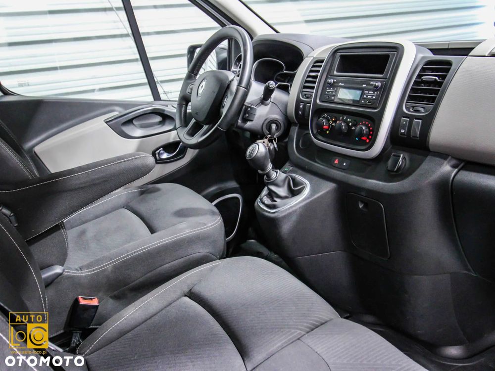 Renault TRAFIC LONG BRYGADÓWKA 6 OSÓB - 16