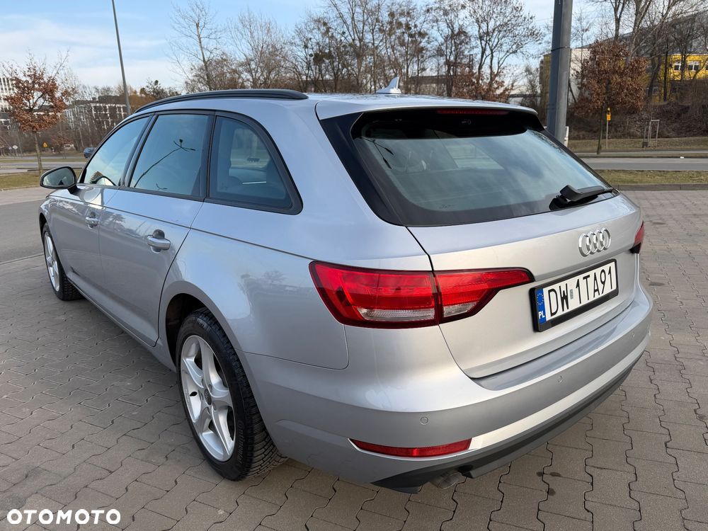 Audi A4 Avant - 4
