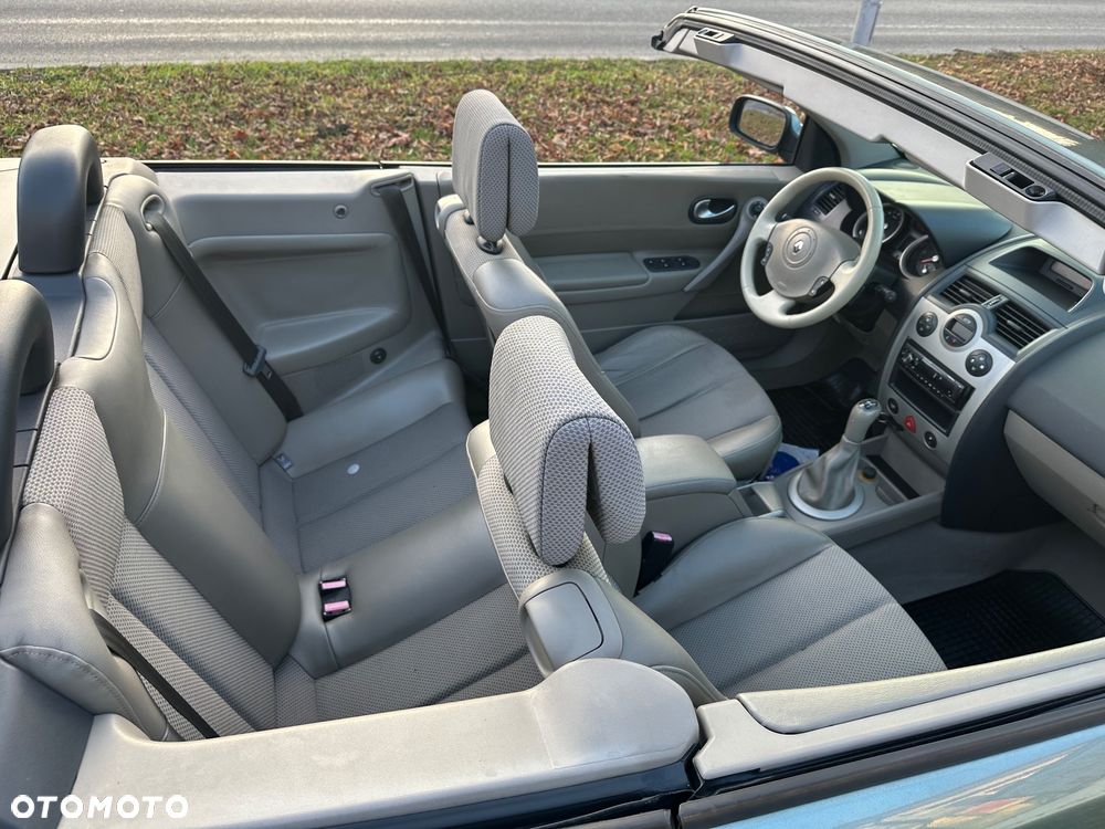Renault Megane 1.6 Privilege - 14