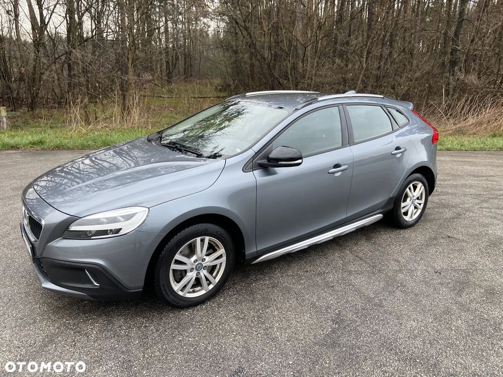 Volvo V40 Cross Country T3 Drive-E Momentum - 3