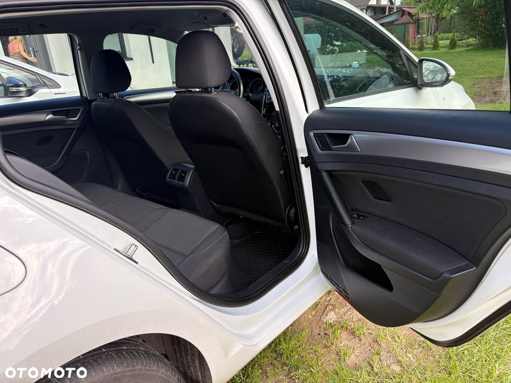 Volkswagen Golf 1.6 TDI BMT Comfortline - 28