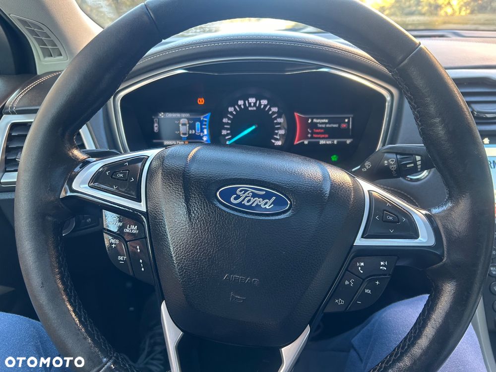 Ford Mondeo - 34