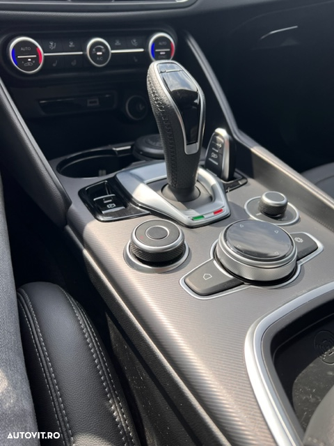 Alfa Romeo Giulia - 13