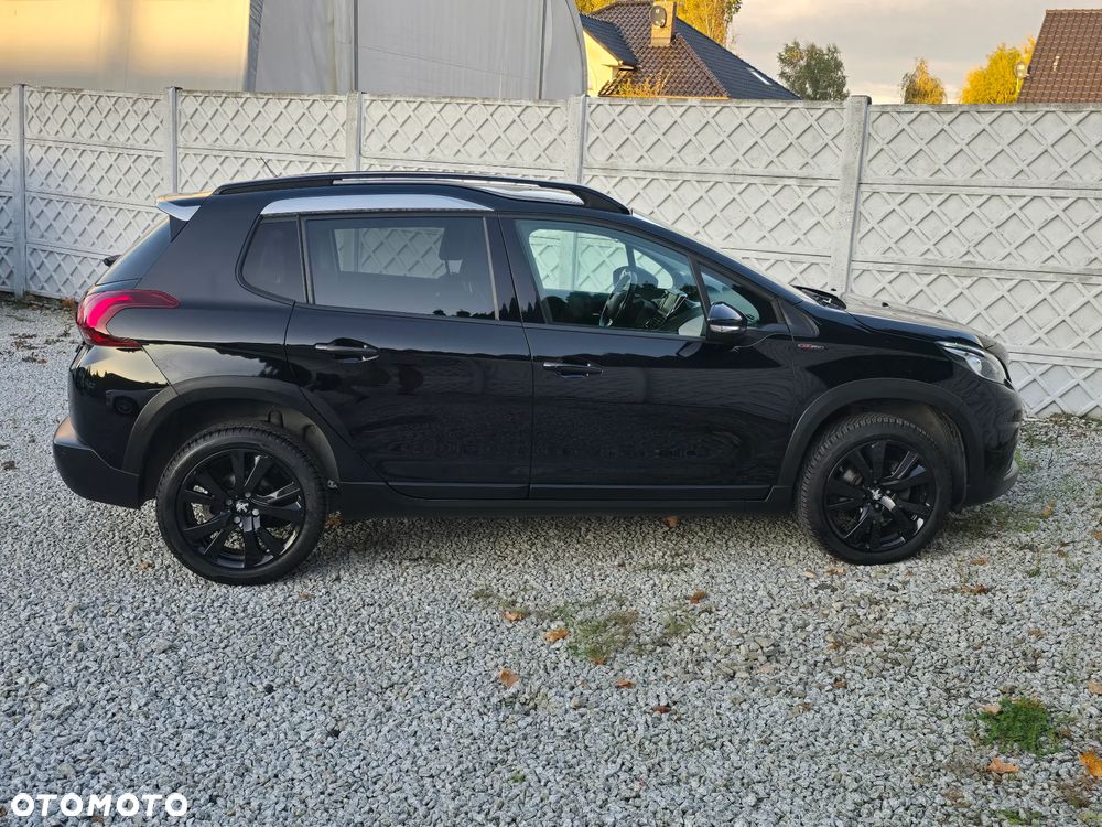 Peugeot 2008 1.2 Pure Tech Allure S&S - 11