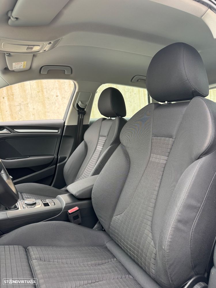 Audi A3 Sportback 1.6 TDI (clean diesel) Ambition - 8