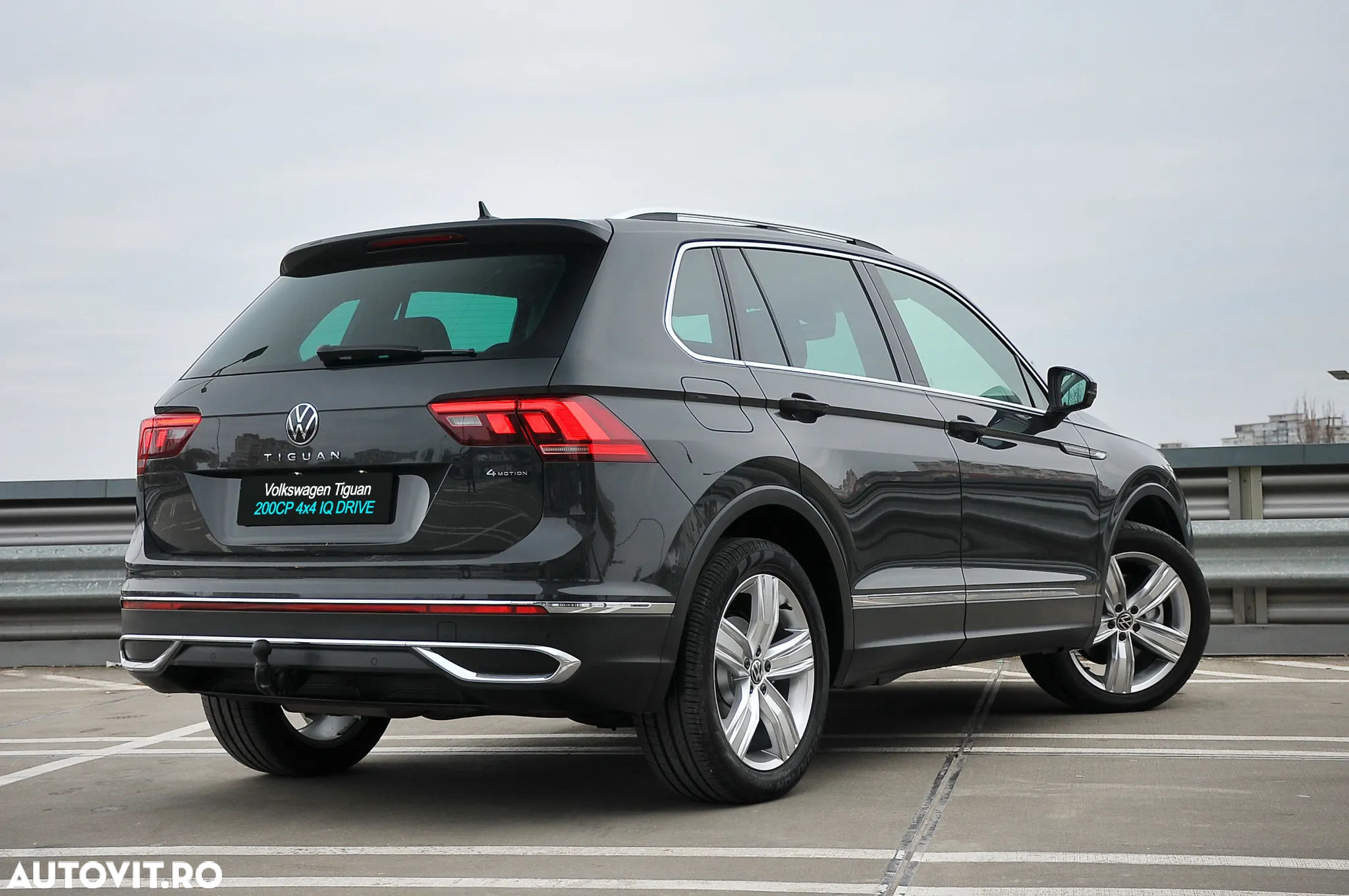 Volkswagen Tiguan 2.0 TDI SCR 4MOTION DSG Life - 3