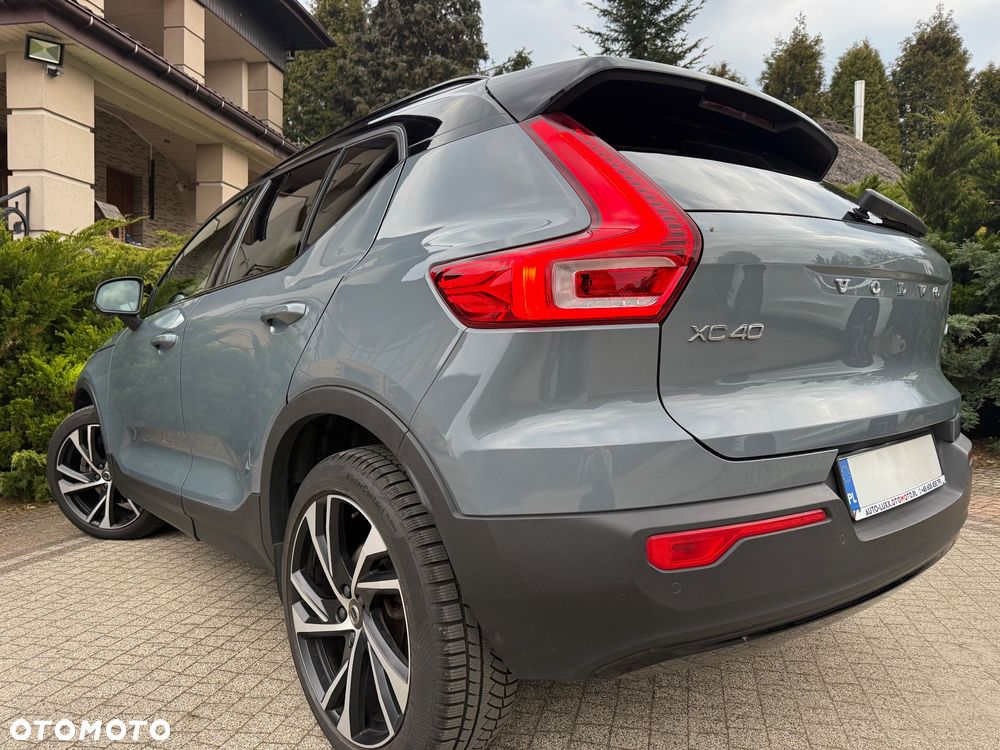 Volvo XC 40 B4 B DKG Ultra Dark - 21