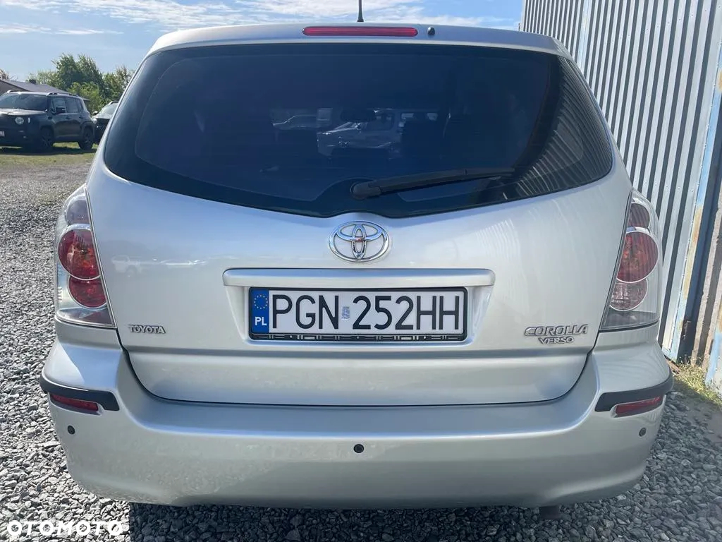 Toyota Corolla Verso - 8