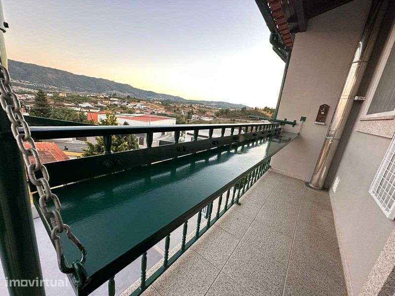 Vendo Vivenda Geminada com Vista Panorâmica – Chaves - Grande imagem: 2/11