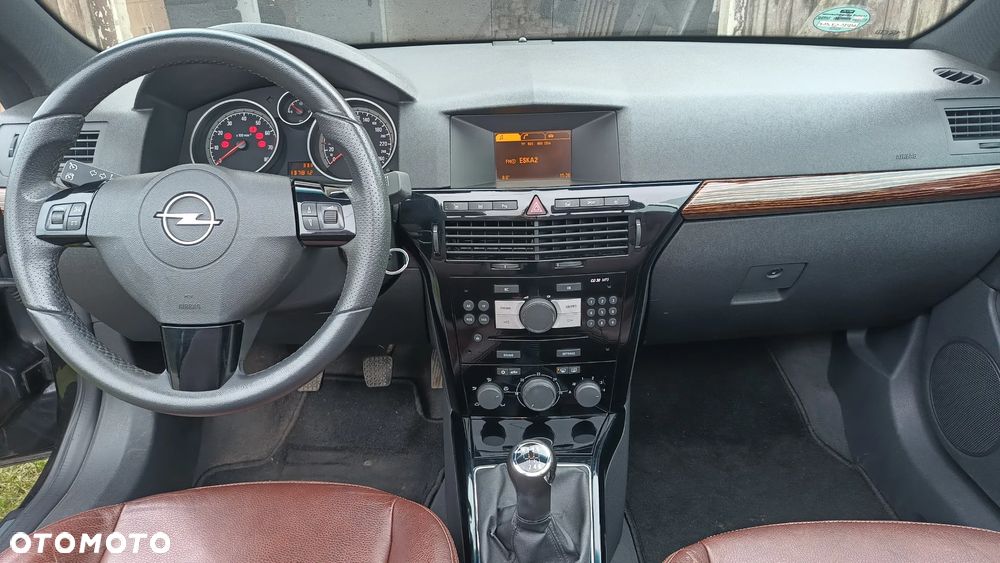 Opel Astra 2.0 T Sport - 10