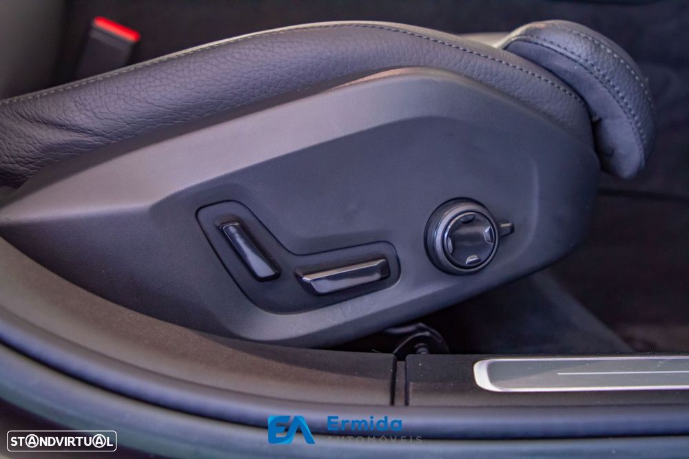 Volvo V90 2.0 T6 PHEV R-Design AWD - 35