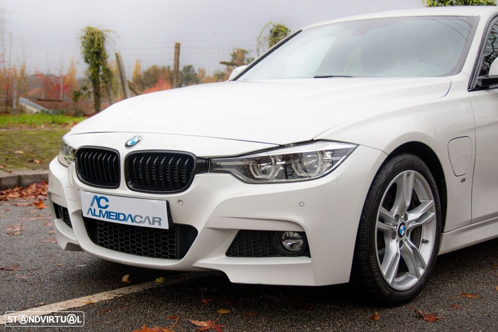 BMW 330 e iPerformance Pack M - 6