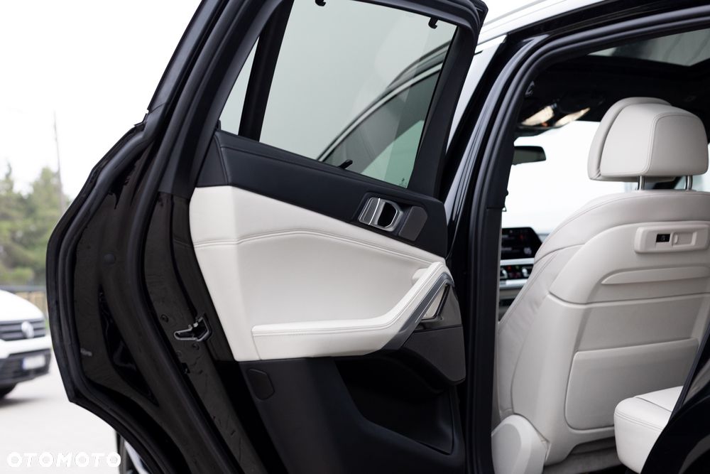 BMW X6 xDrive40d mHEV - 16