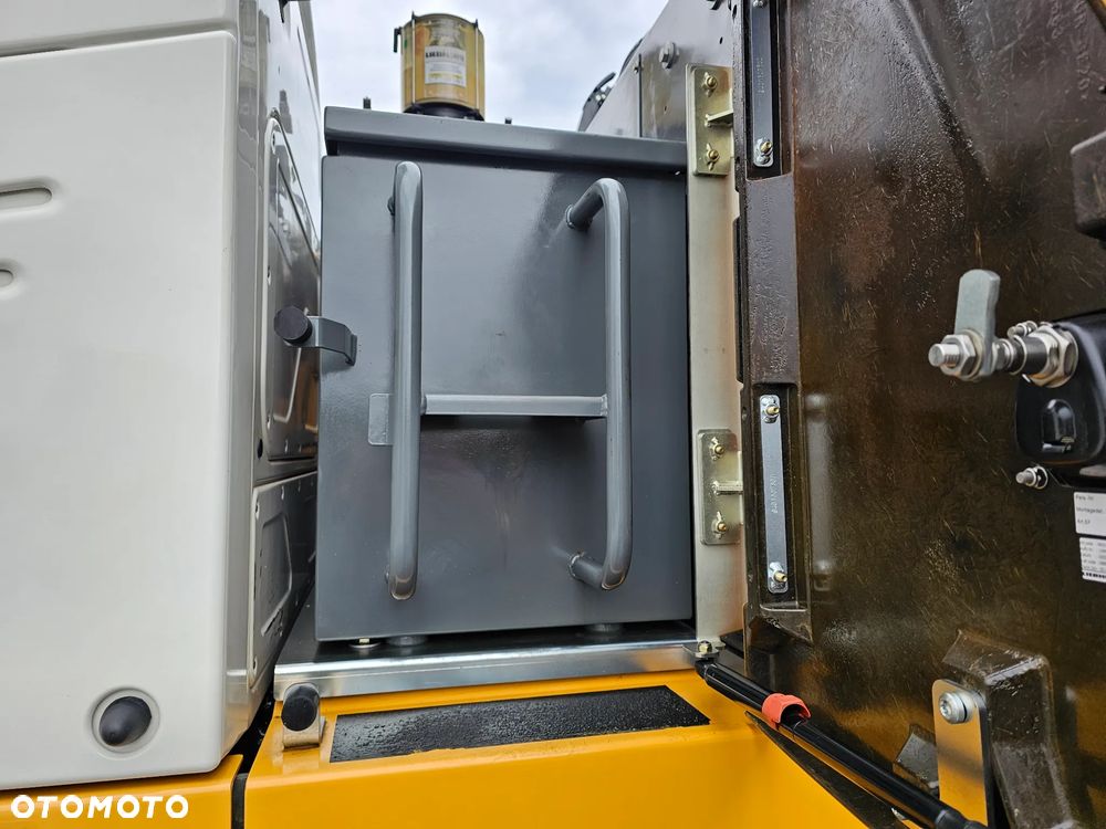 Liebherr A 916 - 18