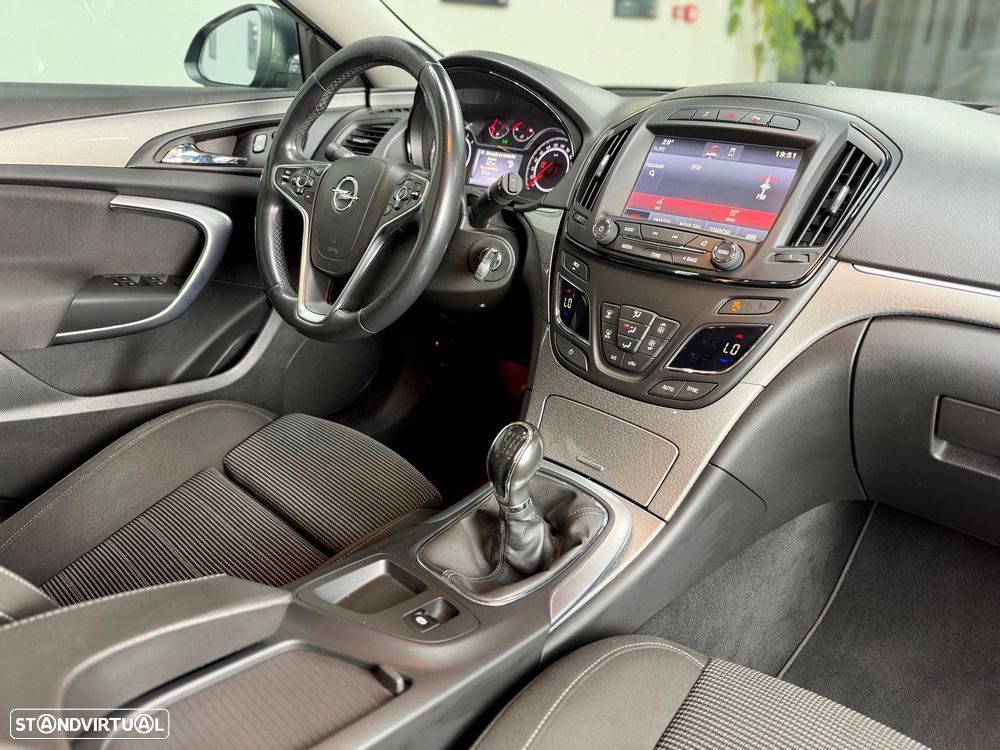 Opel Insignia Sports Tourer 2.0 CDTi Executive S/S - 25