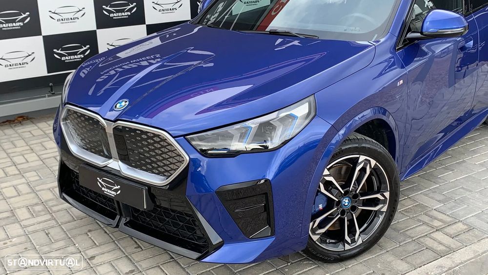 BMW iX2 xDrive30 Edição Desportiva M - 2