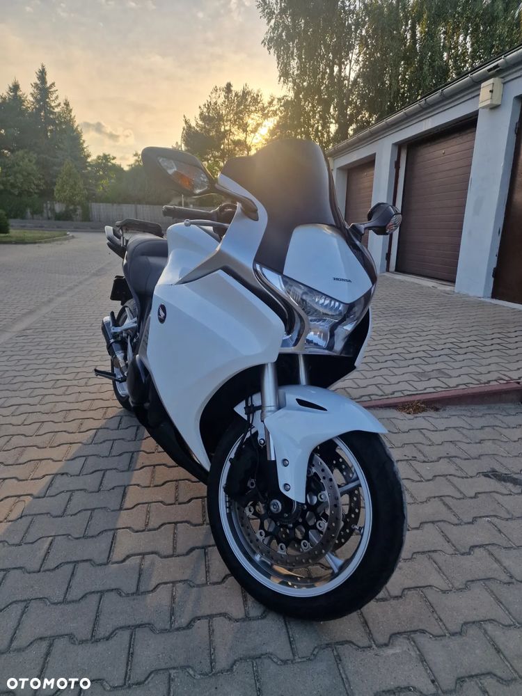 Honda VFR - 6