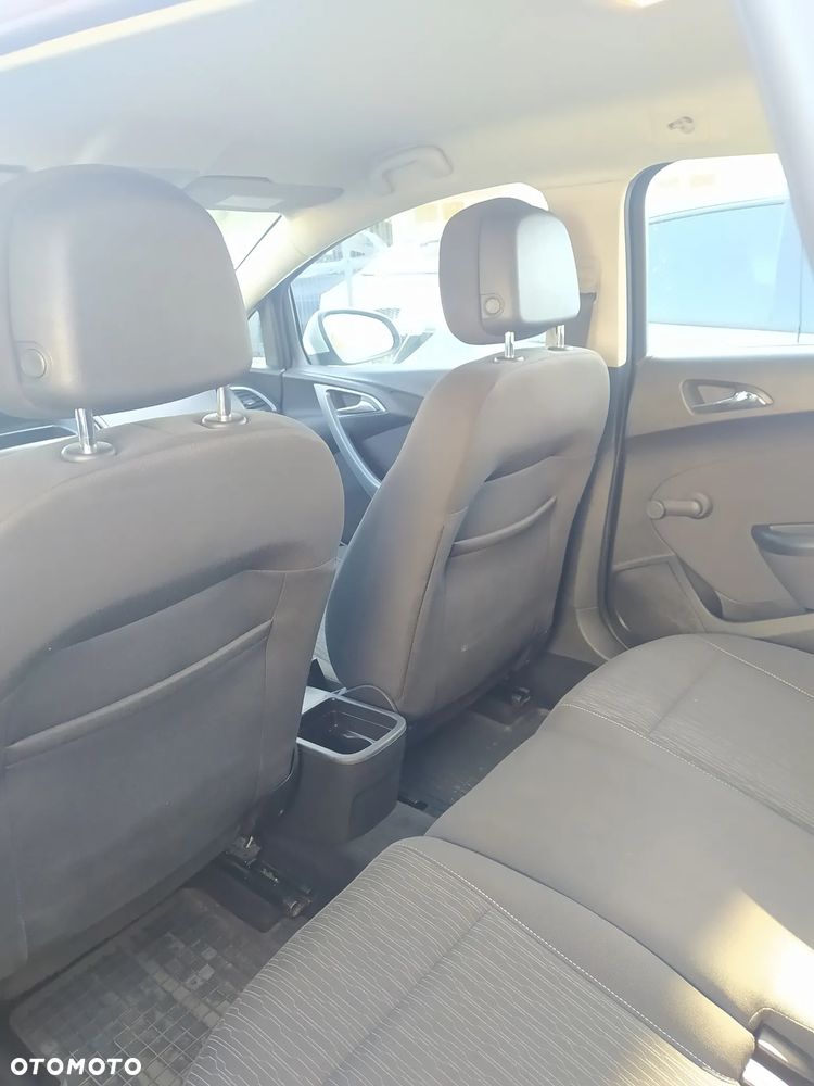 Opel Astra 1.4 Turbo - 8