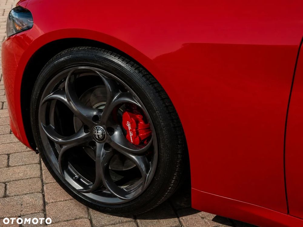 Alfa Romeo Giulia 2.0 Turbo 16V AT8 Veloce Ti - 10