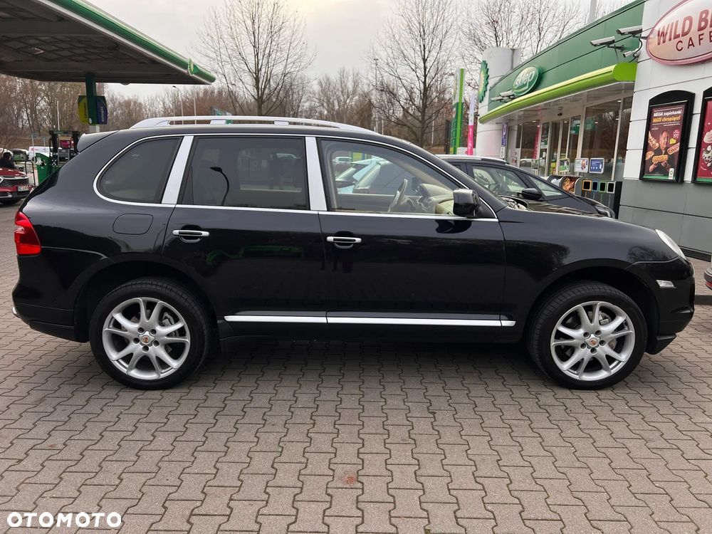 Porsche Cayenne - 7